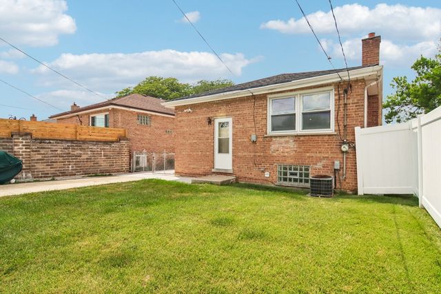 8525 S Keeler Avenue, Chicago, IL 60652