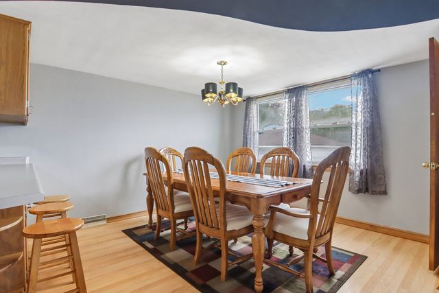 8525 S Keeler Avenue, Chicago, IL 60652