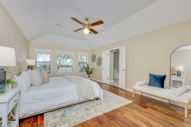 7102 Anaqua DR, Austin, TX 78750