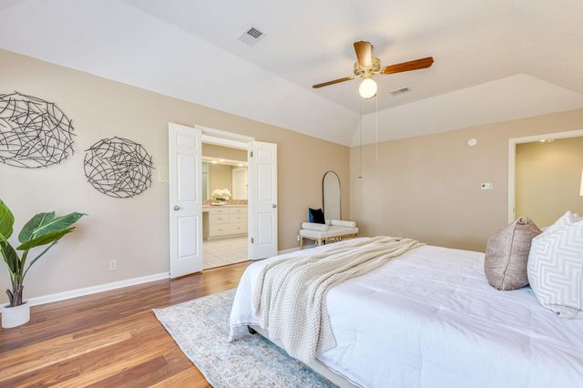 7102 Anaqua DR, Austin, TX 78750