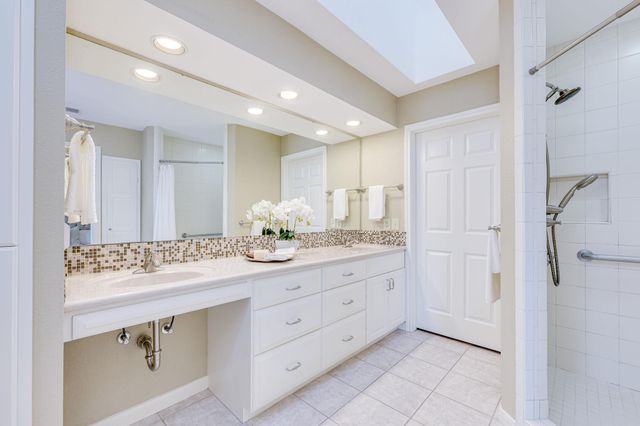 7102 Anaqua DR, Austin, TX 78750