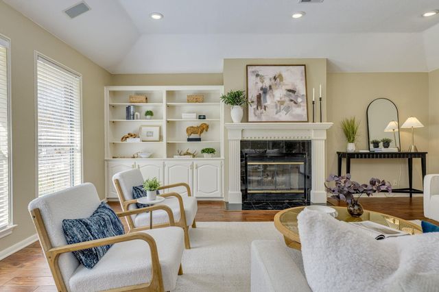 7102 Anaqua DR, Austin, TX 78750