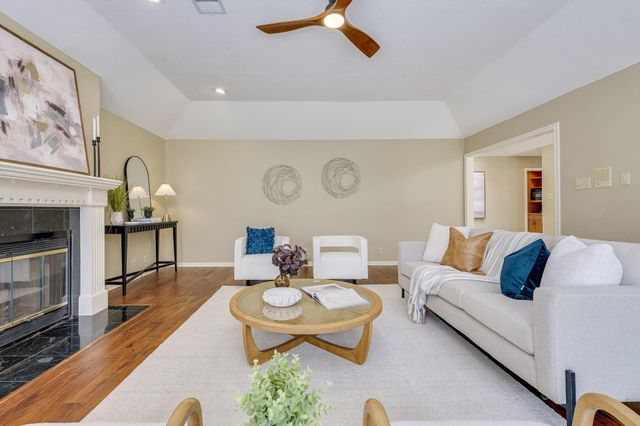 7102 Anaqua DR, Austin, TX 78750