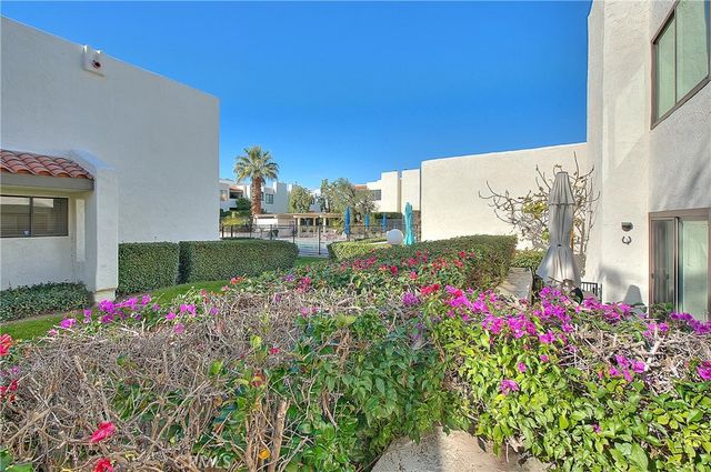413 Rio Vista DR, Palm Springs, CA 92262