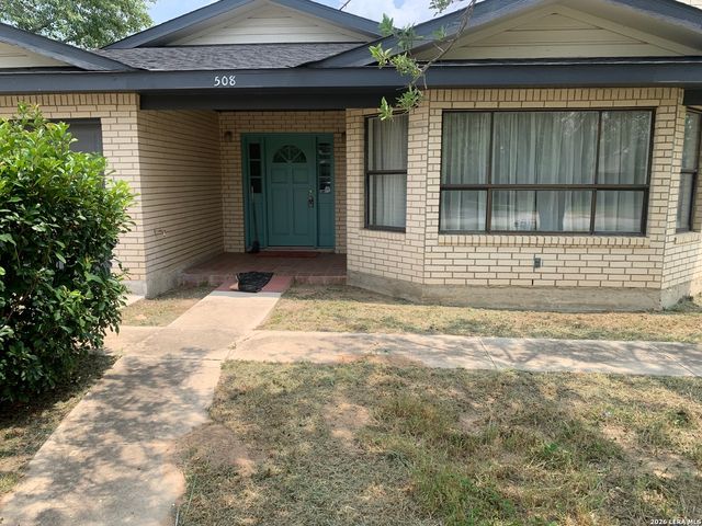 508 Crouch Ave, Devine, TX 78016