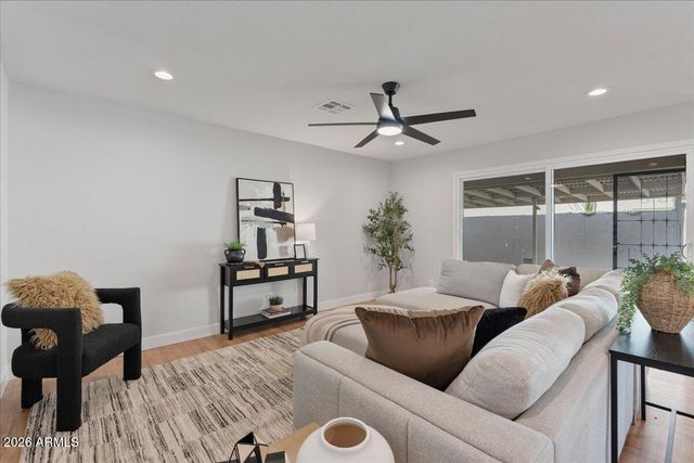 4813 E KOSO Court, Phoenix, AZ 85044