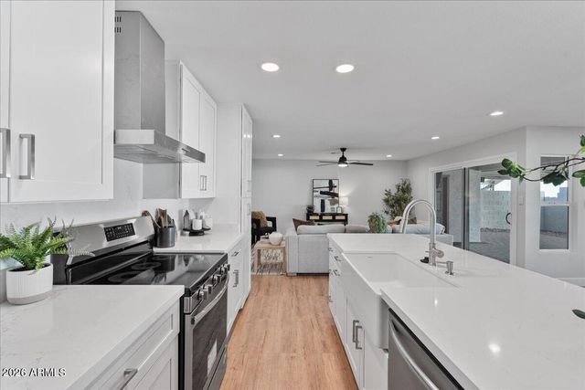 4813 E KOSO Court, Phoenix, AZ 85044