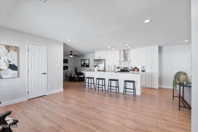 4813 E KOSO Court, Phoenix, AZ 85044