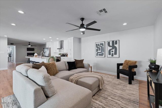 4813 E KOSO Court, Phoenix, AZ 85044