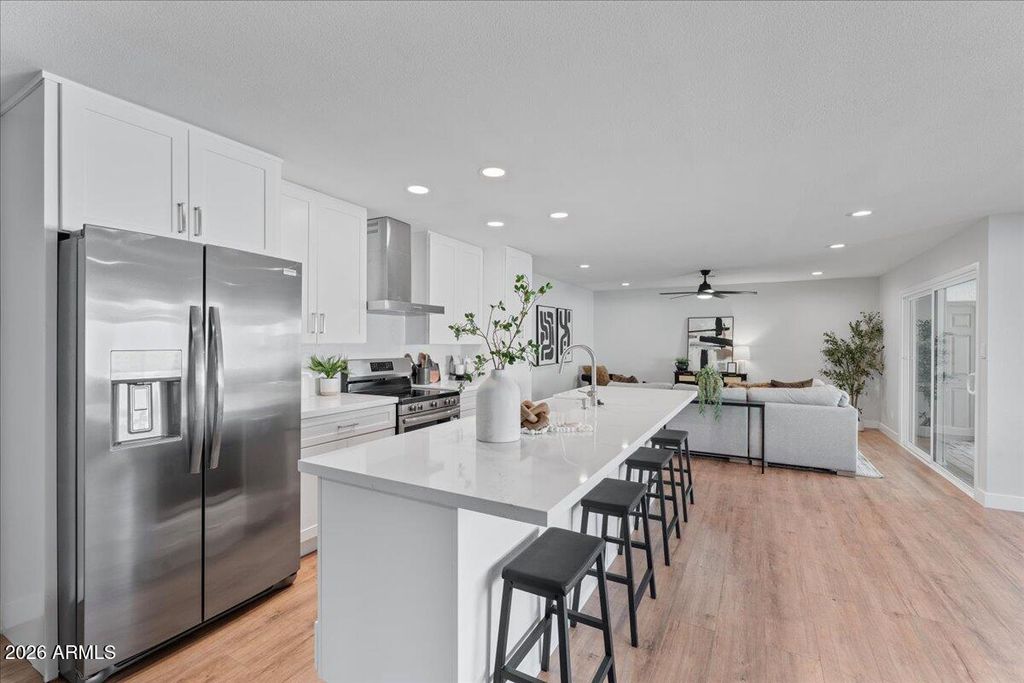 4813 E KOSO Court, Phoenix, AZ 85044