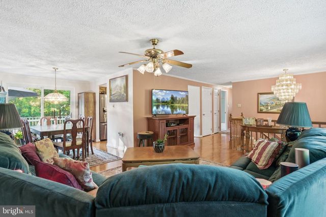 6320 JOSEPHINE RD, Waldorf, MD 20601