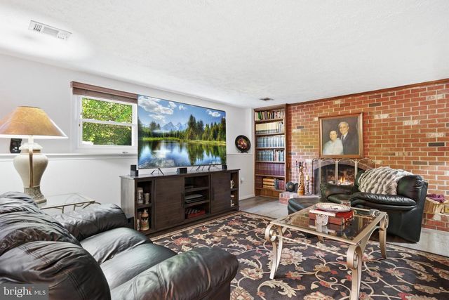 6320 JOSEPHINE RD, Waldorf, MD 20601
