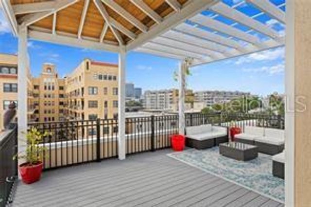 145 4TH AVENUE N 401, St Petersburg, FL 33701