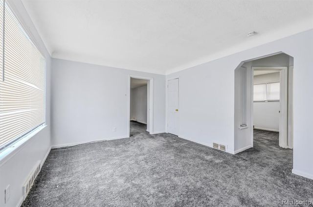 11700 Engleside Street, Detroit, MI 48205