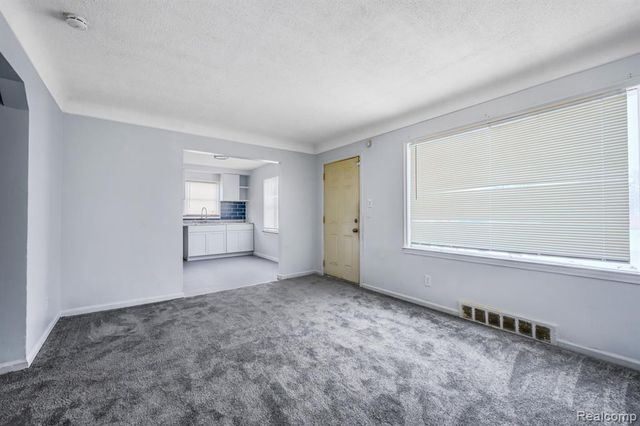 11700 Engleside Street, Detroit, MI 48205