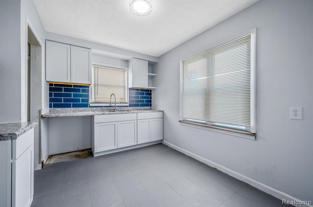 11700 Engleside Street, Detroit, MI 48205