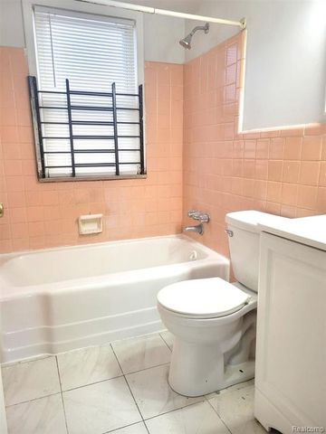 11700 Engleside Street, Detroit, MI 48205