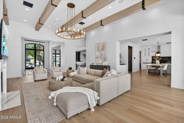 5617 E MONTECITO Avenue, Phoenix, AZ 85018