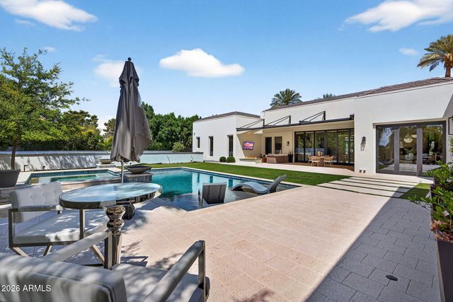 5617 E MONTECITO Avenue, Phoenix, AZ 85018
