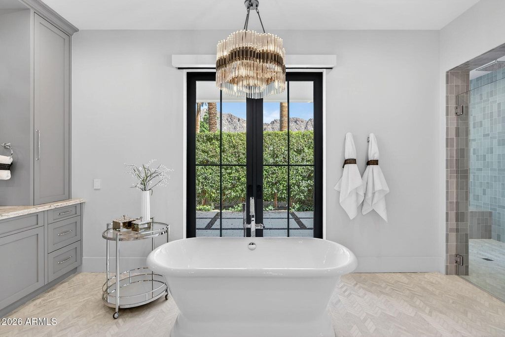 Image 29 of property listing at 5617 E MONTECITO Avenue, Phoenix, AZ 85018