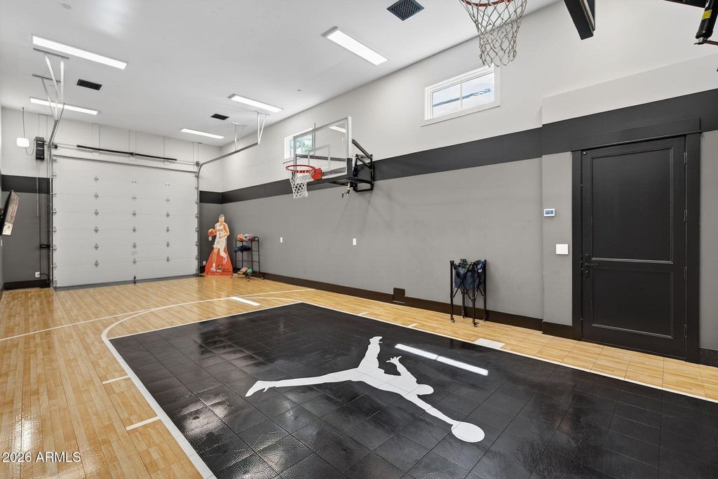 Image 44 of property listing at 5617 E MONTECITO Avenue, Phoenix, AZ 85018