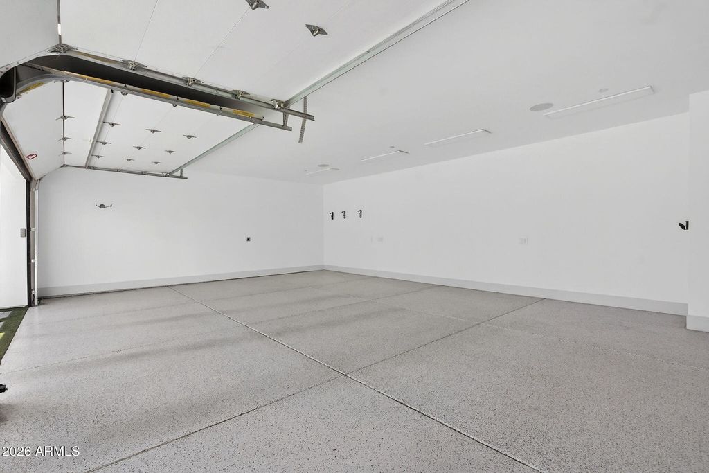 Image 46 of property listing at 5617 E MONTECITO Avenue, Phoenix, AZ 85018