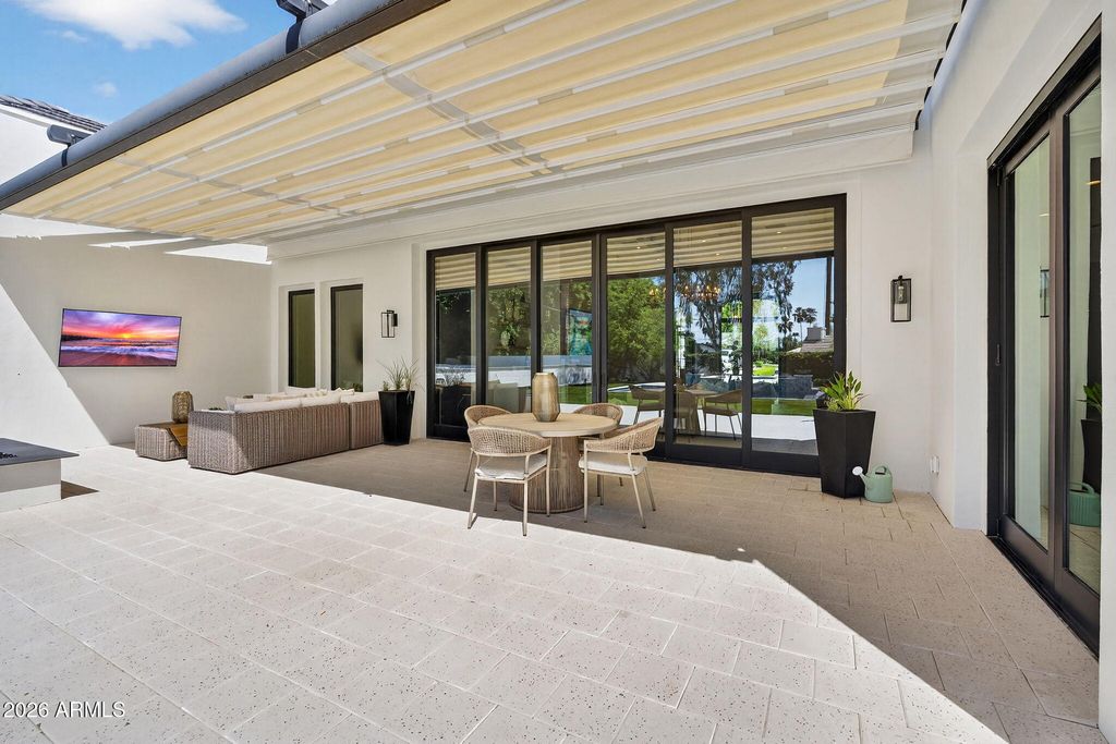 Image 53 of property listing at 5617 E MONTECITO Avenue, Phoenix, AZ 85018