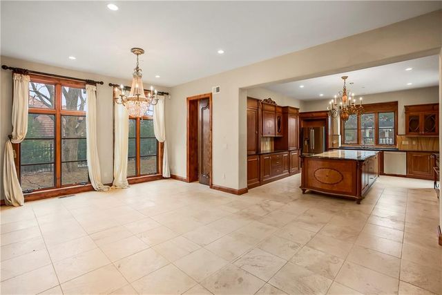 3423 W 138th Street, Leawood, KS 66224