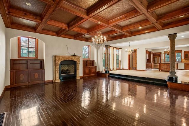 3423 W 138th Street, Leawood, KS 66224