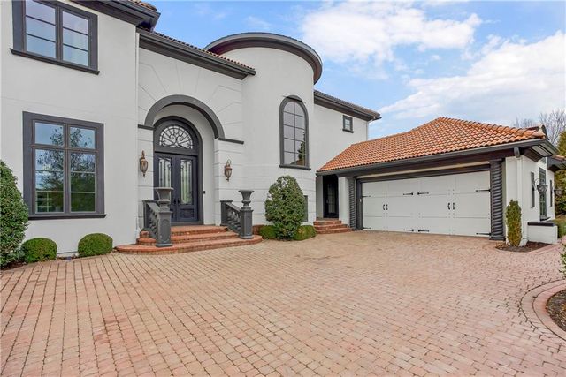 3423 W 138th Street, Leawood, KS 66224