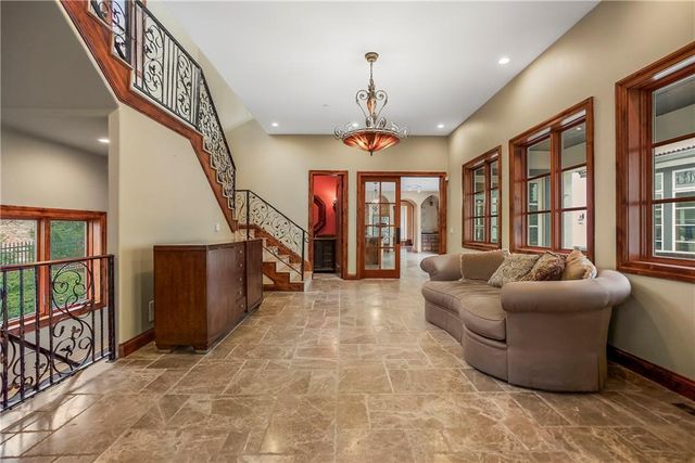 3423 W 138th Street, Leawood, KS 66224