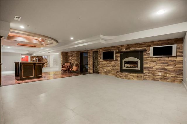 3423 W 138th Street, Leawood, KS 66224