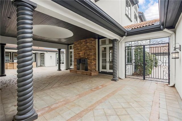 3423 W 138th Street, Leawood, KS 66224