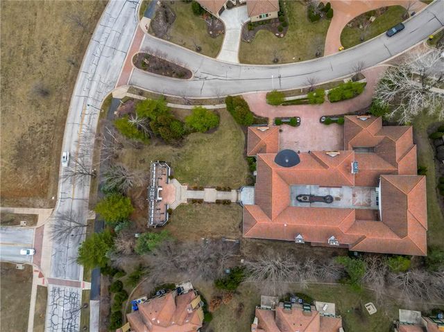 3423 W 138th Street, Leawood, KS 66224