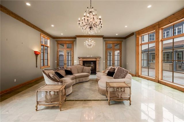 3423 W 138th Street, Leawood, KS 66224