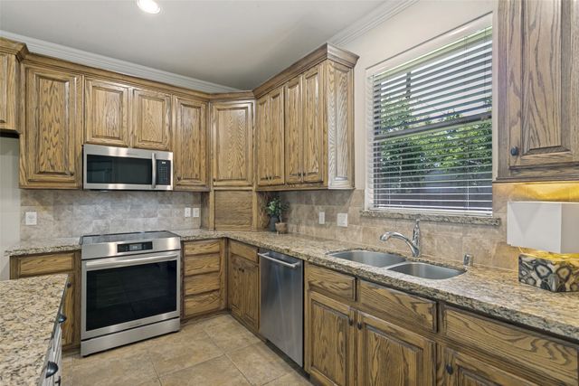 4609 Walnut Street, Flower Mound, TX 75028