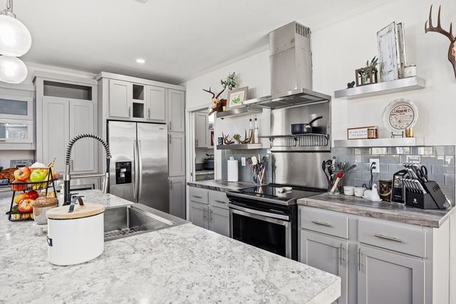 176 Jenna Lane, Harper, TX 78631