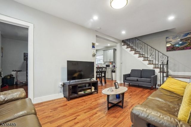 616 Stuyvesant Ave, Irvington Twp., NJ 07111