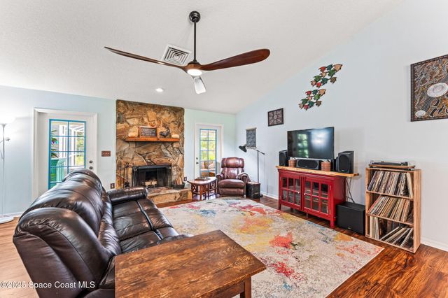 3565 Johns Road, Mims, FL 32754