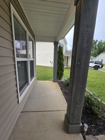 1176 Cottonwood Dr, Clarksville, TN 37040