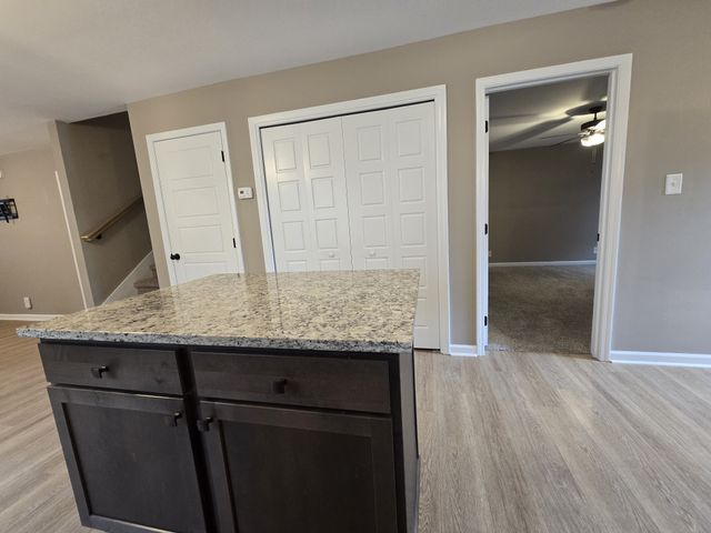1176 Cottonwood Dr, Clarksville, TN 37040
