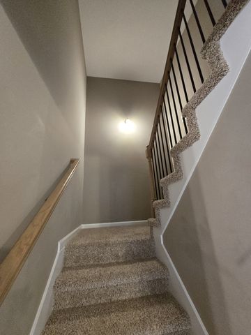 1176 Cottonwood Dr, Clarksville, TN 37040