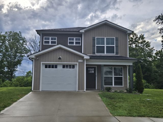 1176 Cottonwood Dr, Clarksville, TN 37040