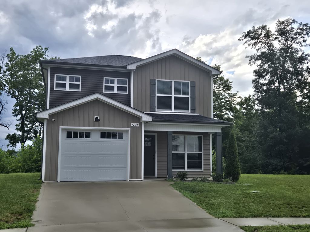 1176 Cottonwood Dr, Clarksville, TN 37040