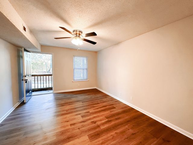 470 Martha Ln Apt H, Clarksville, TN 37043