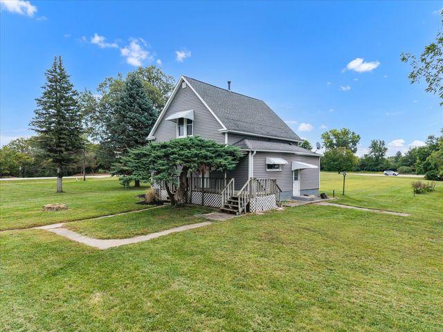 8850 Ridgewood Road, Rock Island, IL 61201