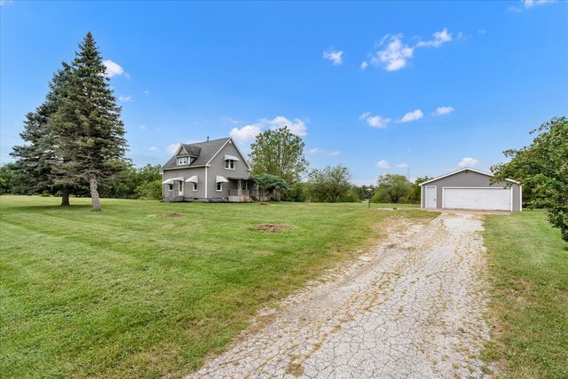 8850 Ridgewood Road, Rock Island, IL 61201
