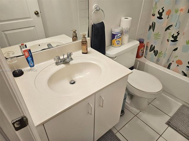 870 NE 212th Terrace 2, Miami, FL 33179