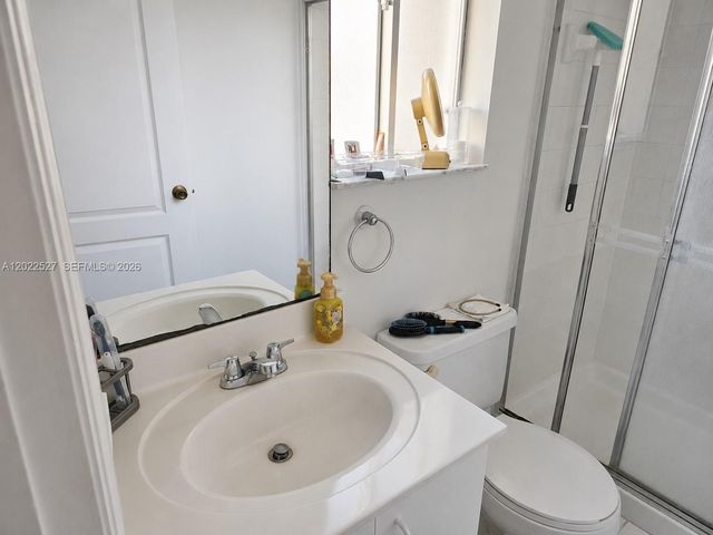 870 NE 212th Terrace 2, Miami, FL 33179