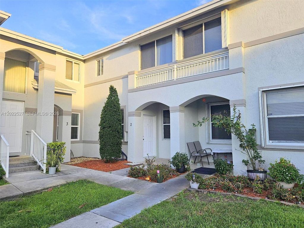 870 NE 212th Terrace 2, Miami, FL 33179
